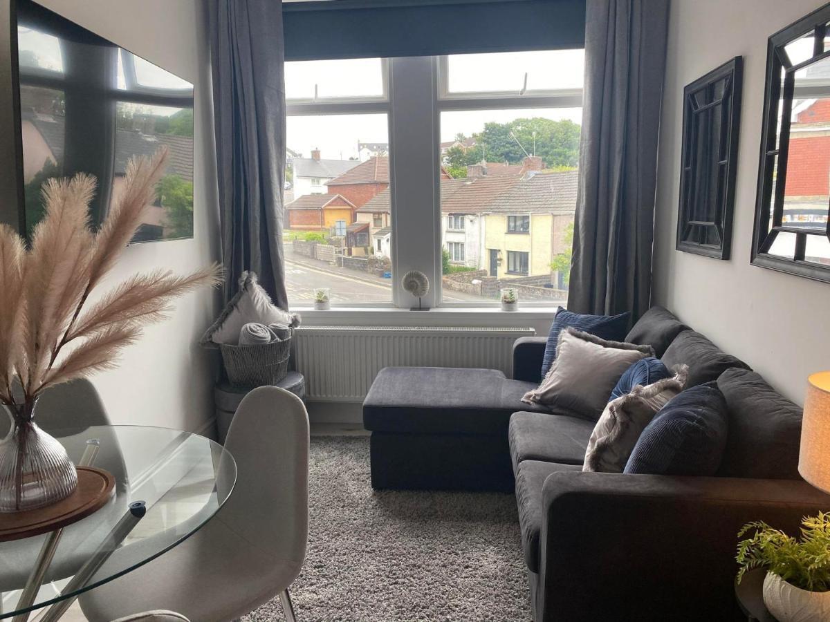 The Retreats 2 Kenfig Hill Pet Friendly 2 Bedroom Flat With King Size Bed Twin Beds And Sofa Bed Sleeps Up To 5 People Buitenkant foto