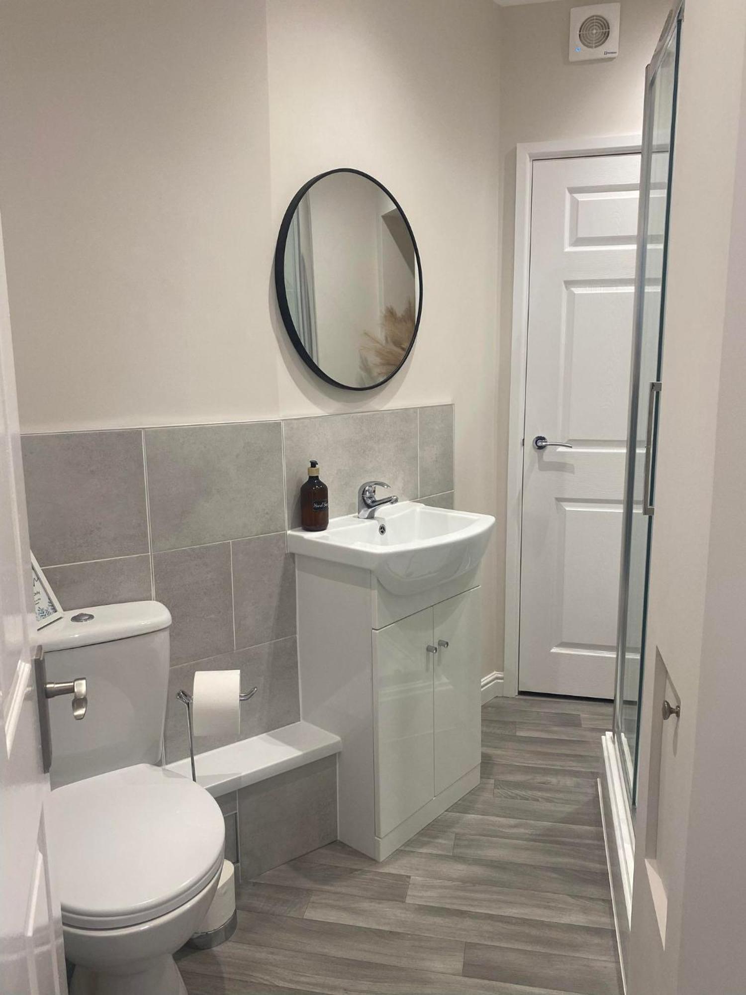 The Retreats 2 Kenfig Hill Pet Friendly 2 Bedroom Flat With King Size Bed Twin Beds And Sofa Bed Sleeps Up To 5 People Buitenkant foto